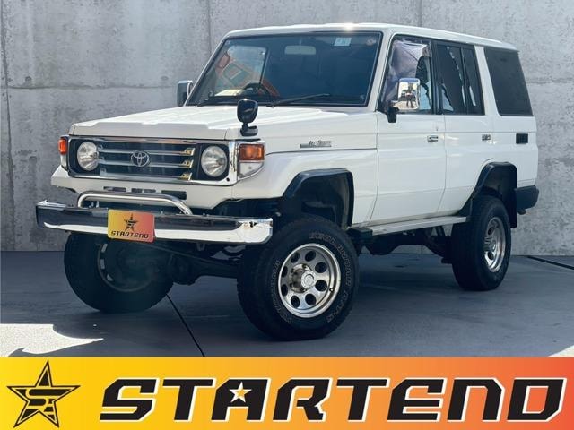 Toyota LAND CRUISER 70 2002 — фото автомобиля
