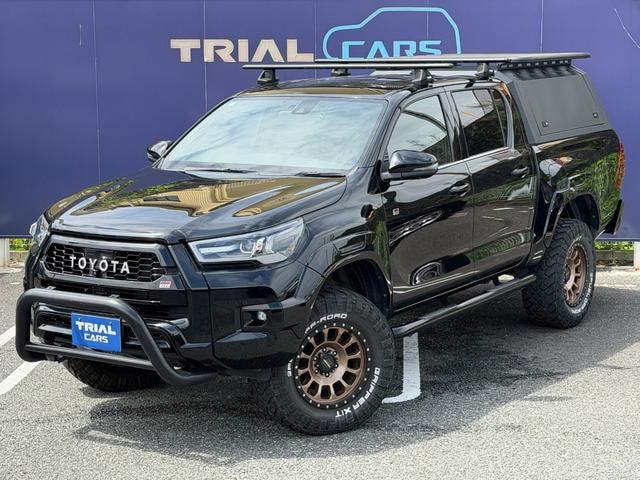 Toyota HILUX 2023 — фото автомобиля