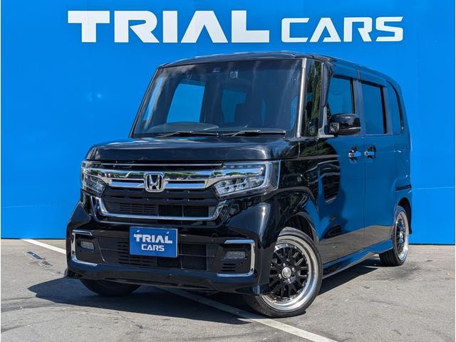 Honda N-BOX CUSTOM 2023 — фото автомобиля 1