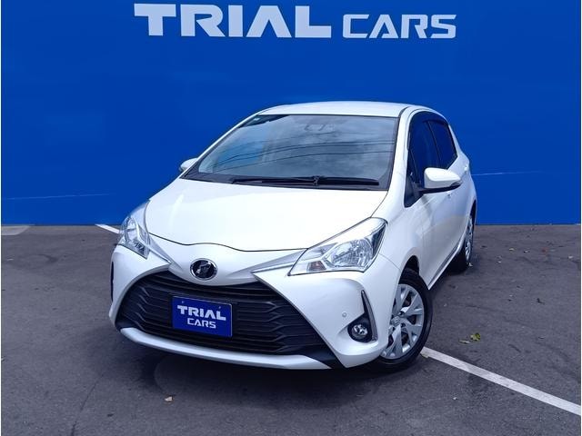 Toyota VITZ 2018 — фото автомобиля 1