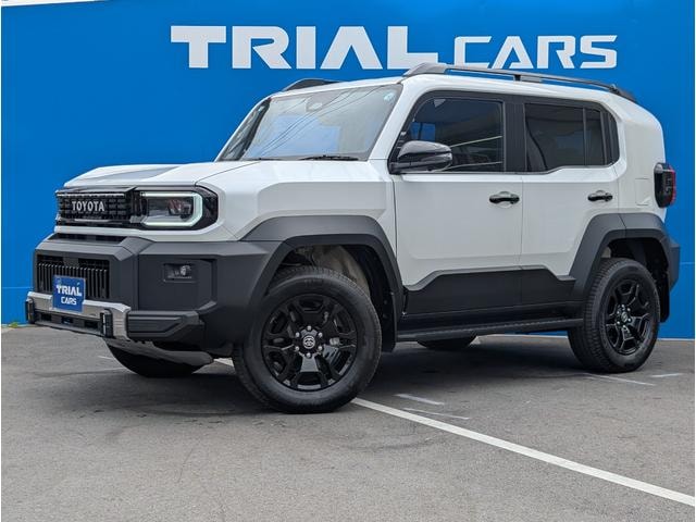 Toyota LAND CRUISER FJ 2026 — фото автомобиля