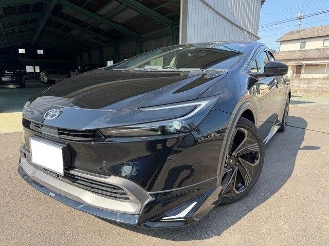Toyota PRIUS 2023 — фото автомобиля 1
