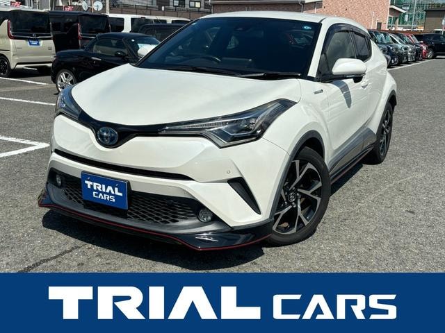 Toyota C-HR 2017 — фото автомобиля 1
