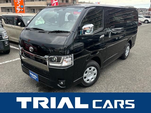 Toyota HIACE VAN 2026 — фото автомобиля 1