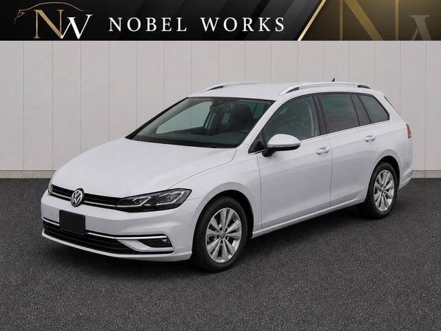 Volkswagen GOLF VARIANT 2017 — фото автомобиля 1