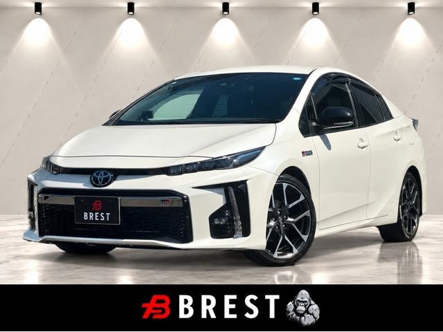 Toyota PRIUS PHV 2020 — фото автомобиля