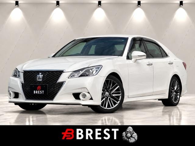 Toyota CROWN 2013 — фото автомобиля