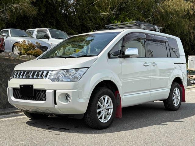 Mitsubishi DELICA D:5 2017 — фото автомобиля 1