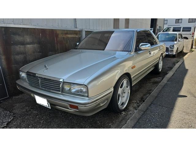 Nissan GLORIA CIMA 1990 — фото автомобиля