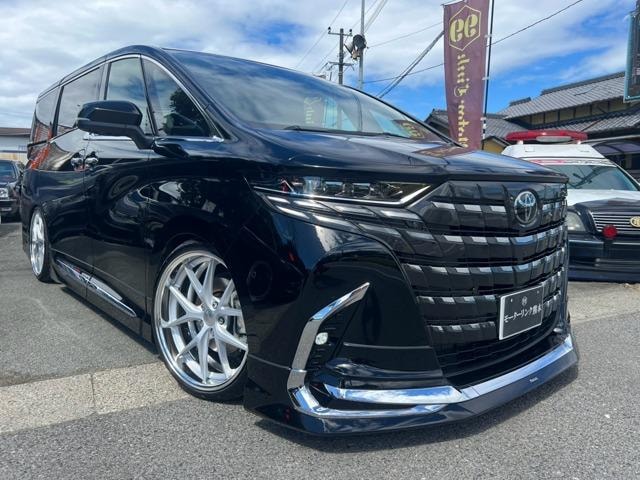 Toyota ALPHARD HYBRID 2026 — фото автомобиля