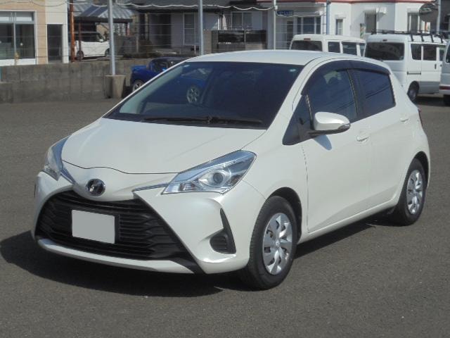 Toyota VITZ 2018 — фото автомобиля