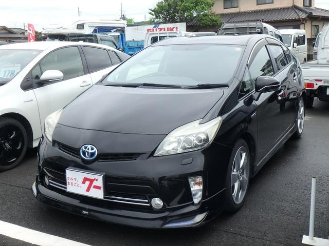 Toyota PRIUS 2014 — фото автомобиля