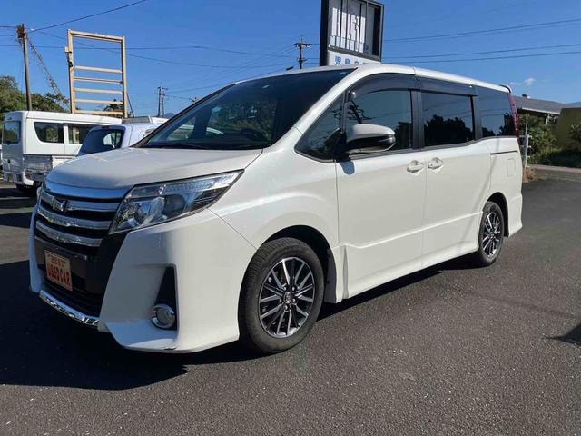 Toyota NOAH 2015 — фото автомобиля 1