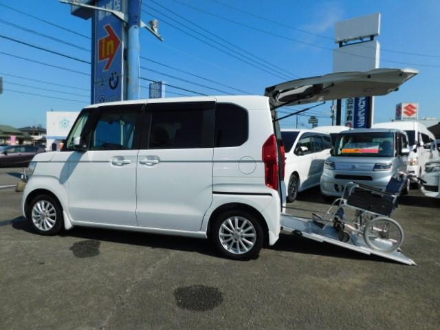 Honda N-BOX 2019 — фото автомобиля 1