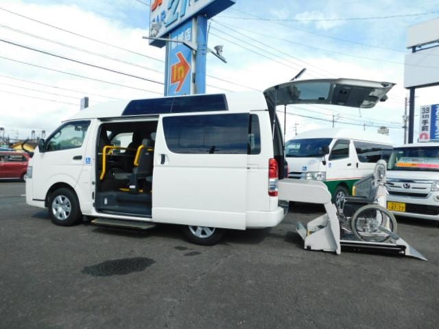 Toyota HIACE VAN 2020 — фото автомобиля