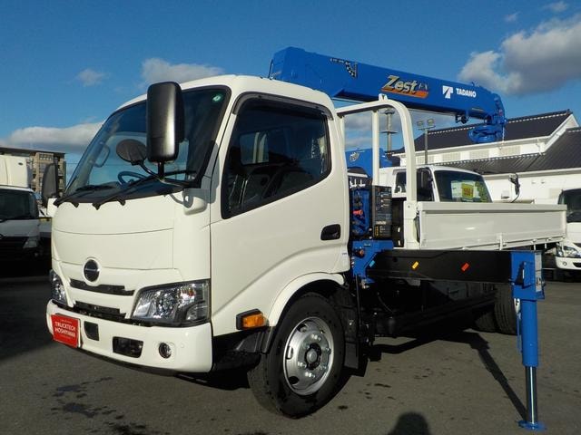 Hino DUTRO 2025 — фото автомобиля