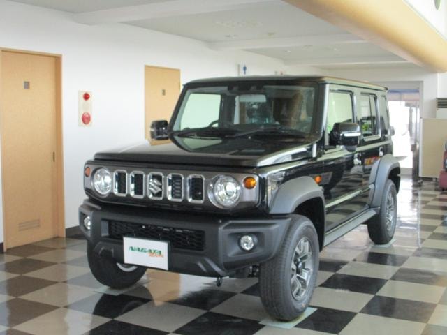 Suzuki JIMNY NOMADE 2026 — фото автомобиля 1