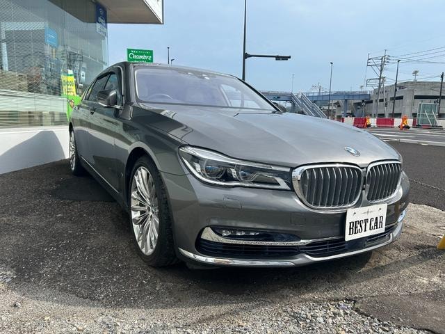 Bmw 7 SERIES 2017 — фото автомобиля 1