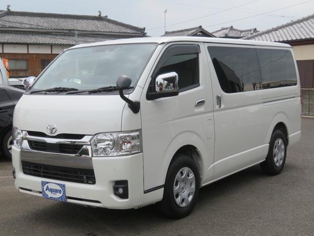 Toyota HIACE VAN 2023 — фото автомобиля 1