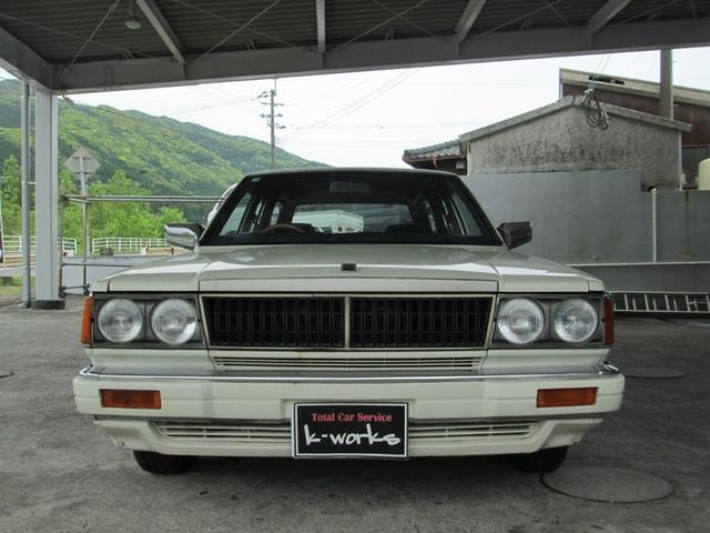 Nissan CEDRIC WAGON 1990 — фото автомобиля