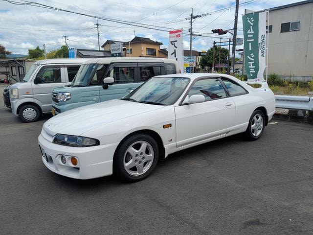 Nissan SKYLINE 1997 — фото автомобиля 1