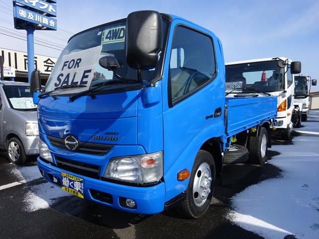 Hino DUTRO 2012 — фото автомобиля 1
