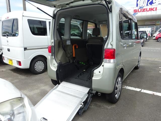 Daihatsu TANTO 2013 — фото автомобиля 1