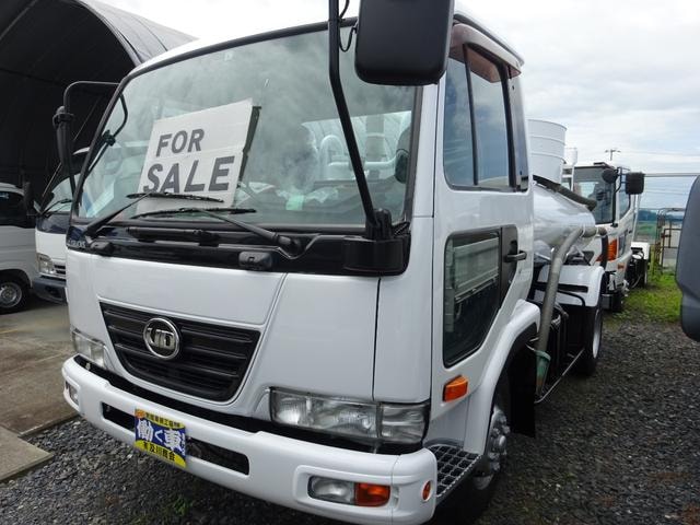 Ud Trucks CONDOR 2011 — фото автомобиля 1