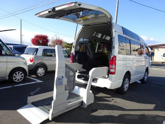 Toyota HIACE VAN 2013 — фото автомобиля