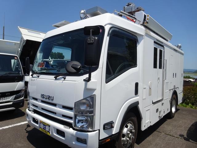 Isuzu ELF TRUCK 2010 — фото автомобиля 1