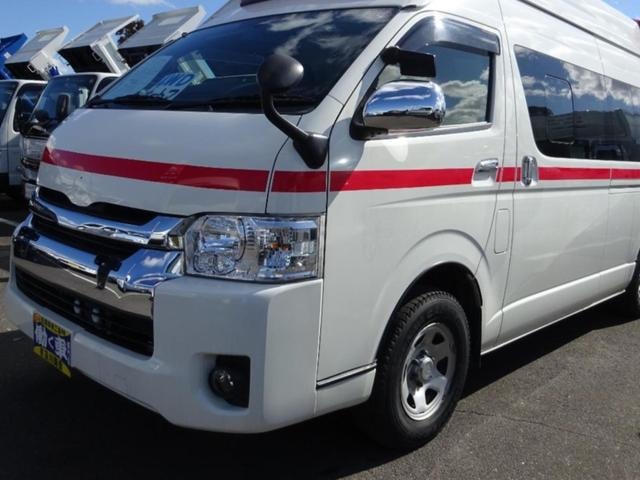Toyota HIACE VAN 2015 — фото автомобиля 1