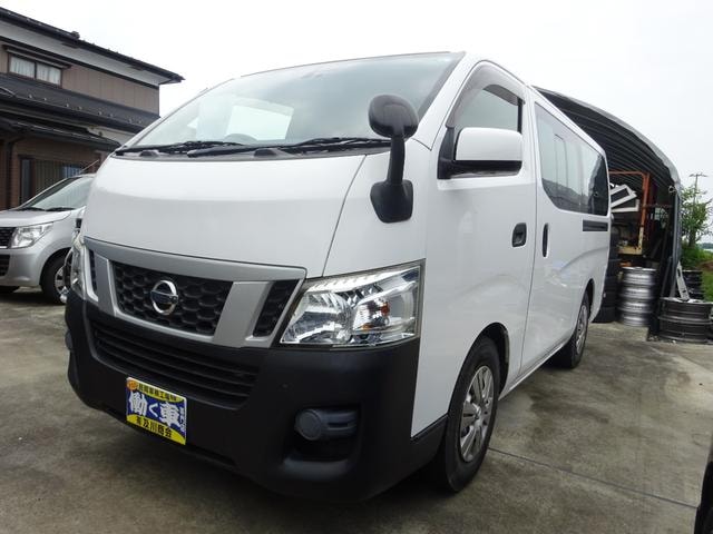 Nissan NV350CARAVAN WAGON 2015 — фото автомобиля