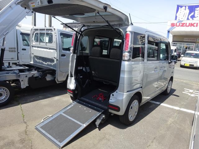 Suzuki SPACIA 2018 — фото автомобиля 1