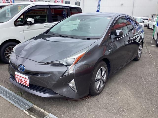 Toyota PRIUS 2016 — фото автомобиля 1