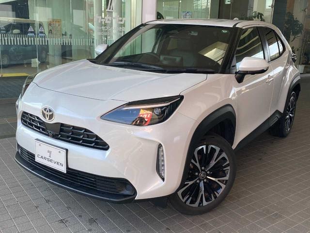 Toyota YARIS CROSS 2025 — фото автомобиля