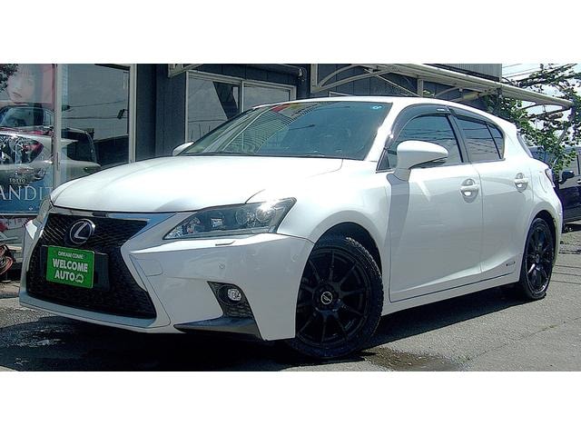 Lexus CT 2011 — фото автомобиля 1