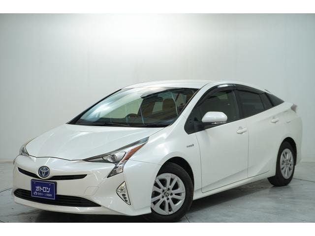 Toyota PRIUS 2016 — фото автомобиля 1