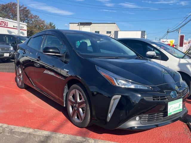 Toyota PRIUS 2019 — фото автомобиля 1