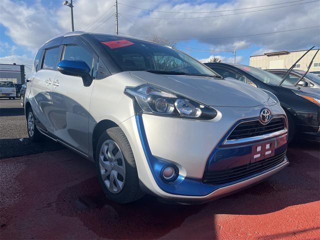 Toyota SIENTA 2016 — фото автомобиля 1