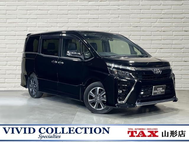 Toyota VOXY 2020 — фото автомобиля