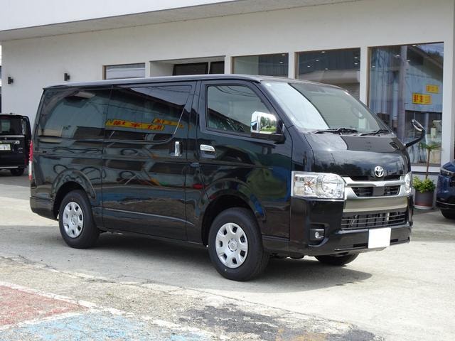 Toyota HIACE VAN 2026 — фото автомобиля 1