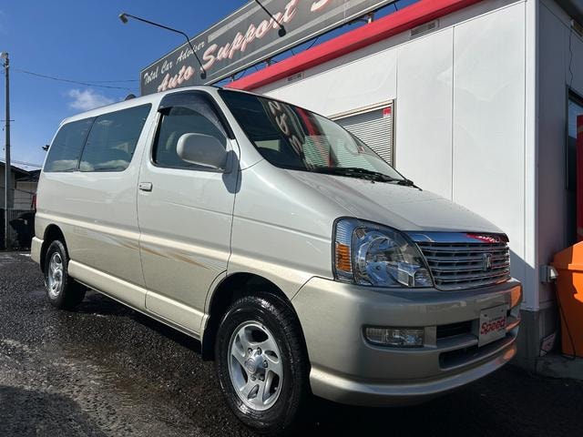 Toyota REGIUS 2000 — фото автомобиля 1