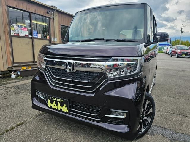 Honda N-BOX CUSTOM 2017 — фото автомобиля 1