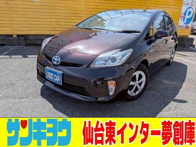 Toyota PRIUS 2012 — фото автомобиля 1