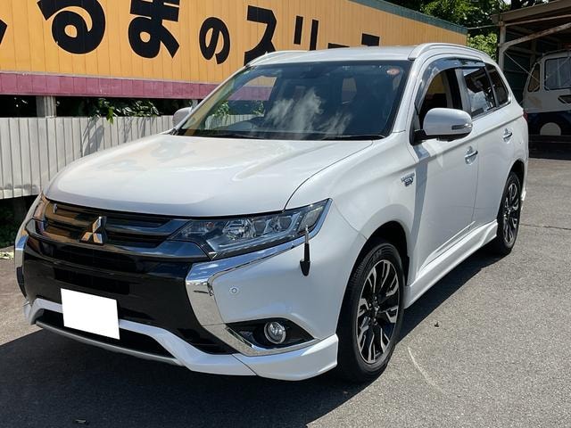 Mitsubishi OUTLANDER PHEV 2015 — фото автомобиля 1