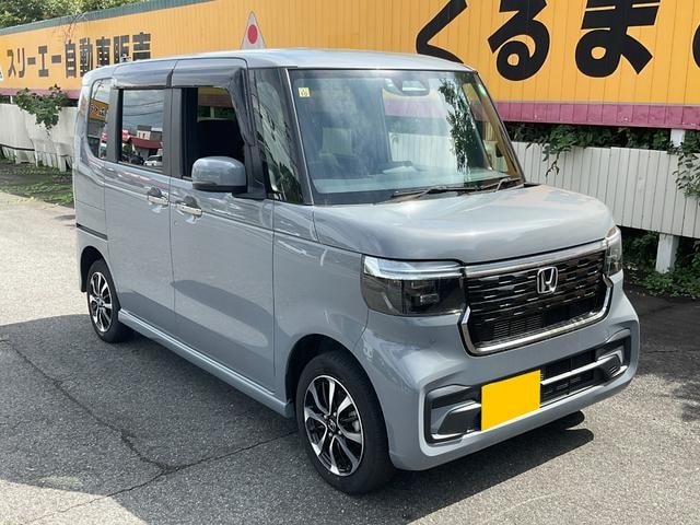 Honda N-BOX CUSTOM 2023 — фото автомобиля 1