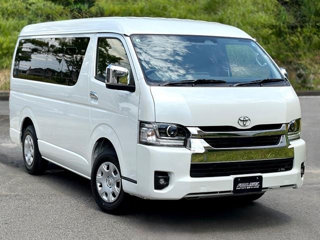 Toyota HIACE WAGON 2026 — фото автомобиля