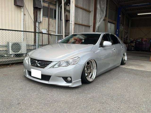 Toyota MARK X 2010 — фото автомобиля 1