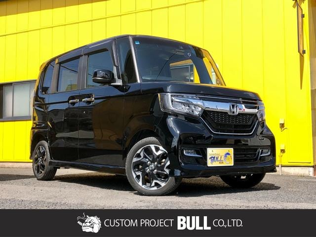Honda N-BOX CUSTOM 2018 — фото автомобиля 1