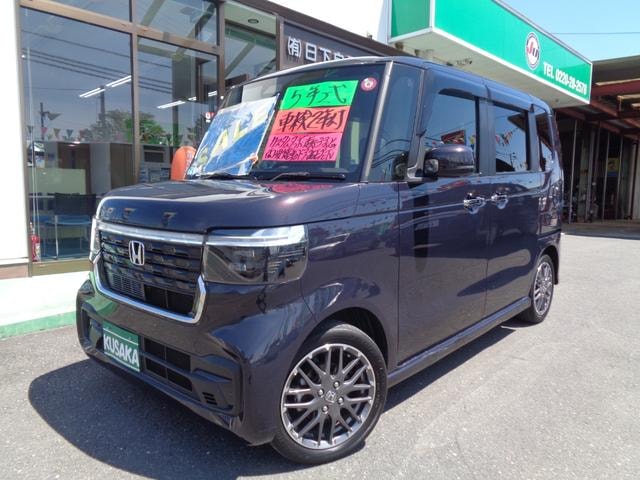 Honda N-BOX CUSTOM 2023 — фото автомобиля 1